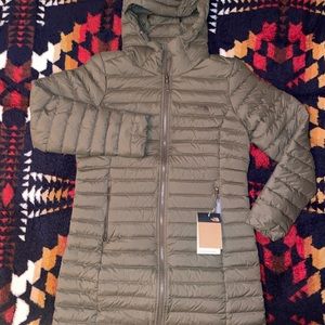 North Face Stretch Down Parka New Taupe Green NWOT $300 stretchy,hooded